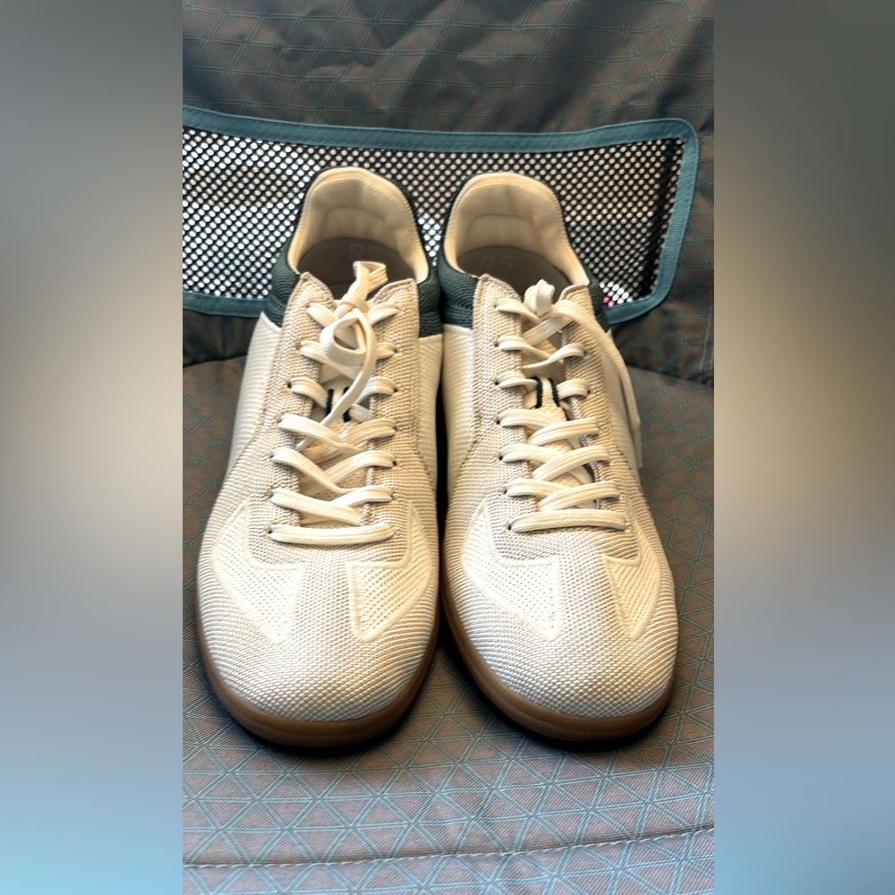 Mint Condition Rothys.